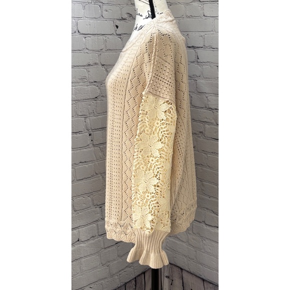 AlvaQ Women’s Cream Crochet Lace Sweater (Size XL) - Picture 3 of 9